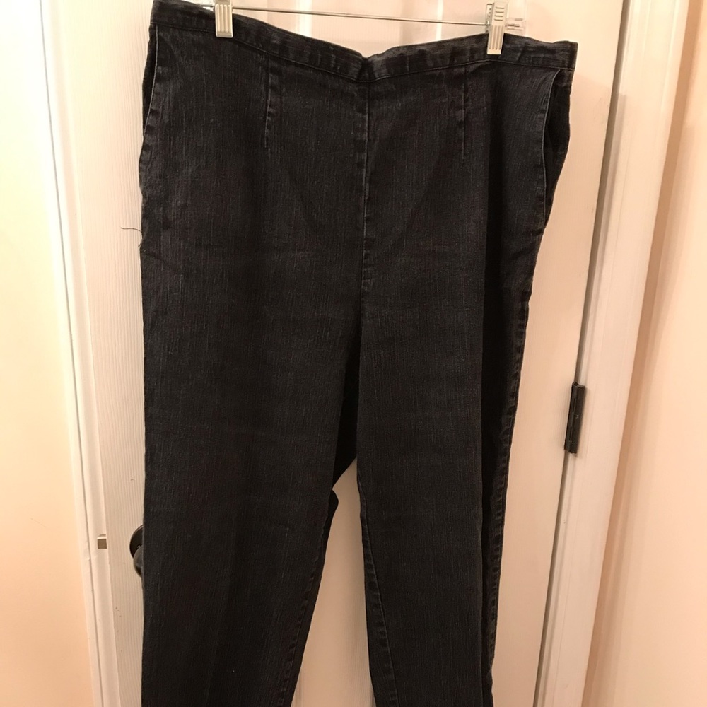 Woman’s 20 plus size black jeans